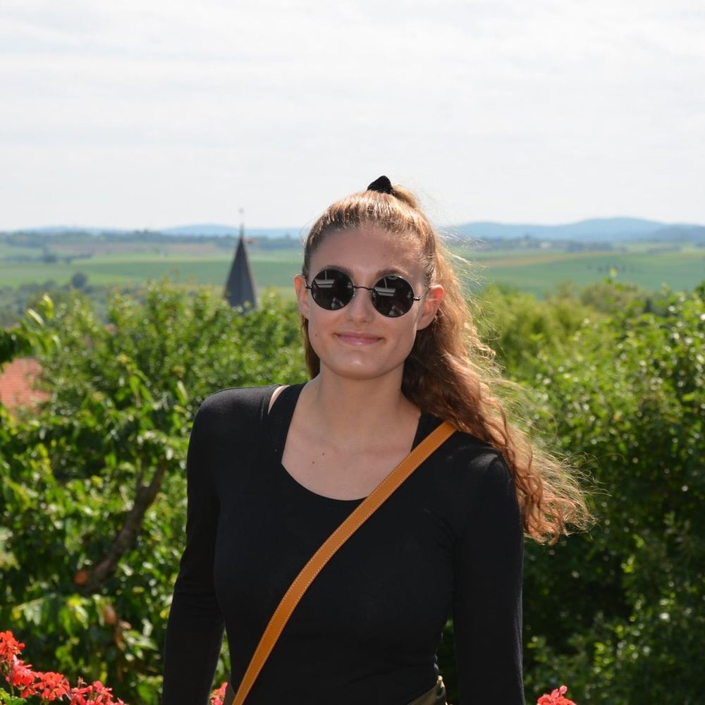 Meet your Posher, Kimberly